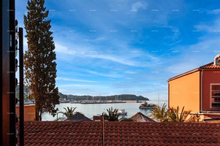 Rovinj – Stan s pogledom na more u samom centru, 50 m od m..