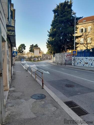 Poslovni prostor centar Splita - Manuš !!! - 2