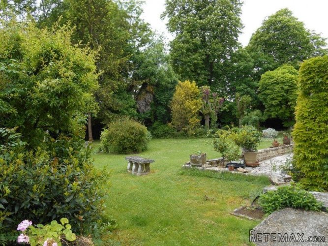 Stone Property Set On 1 Acre Of Land.. - 2