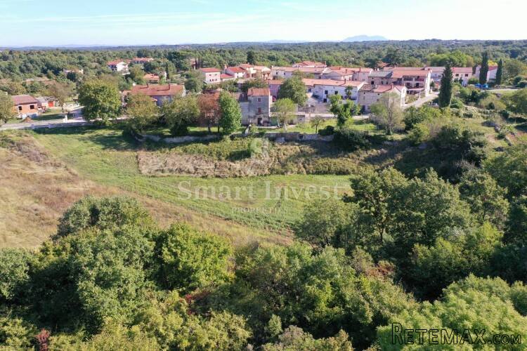 KANFANAR, starina na zemljištu od 6166 m2 - 2