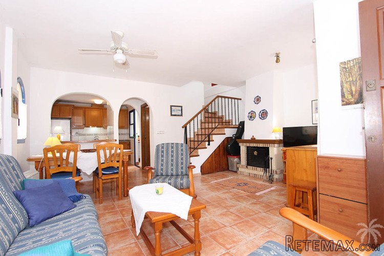 This beautiful connected house is only 800m from the beach... - 3