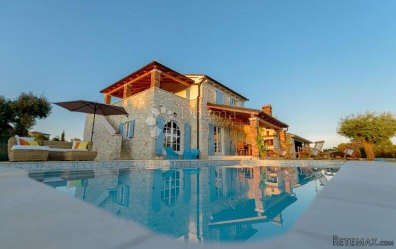 SVETI LOVREČ - Predivna kamena vila