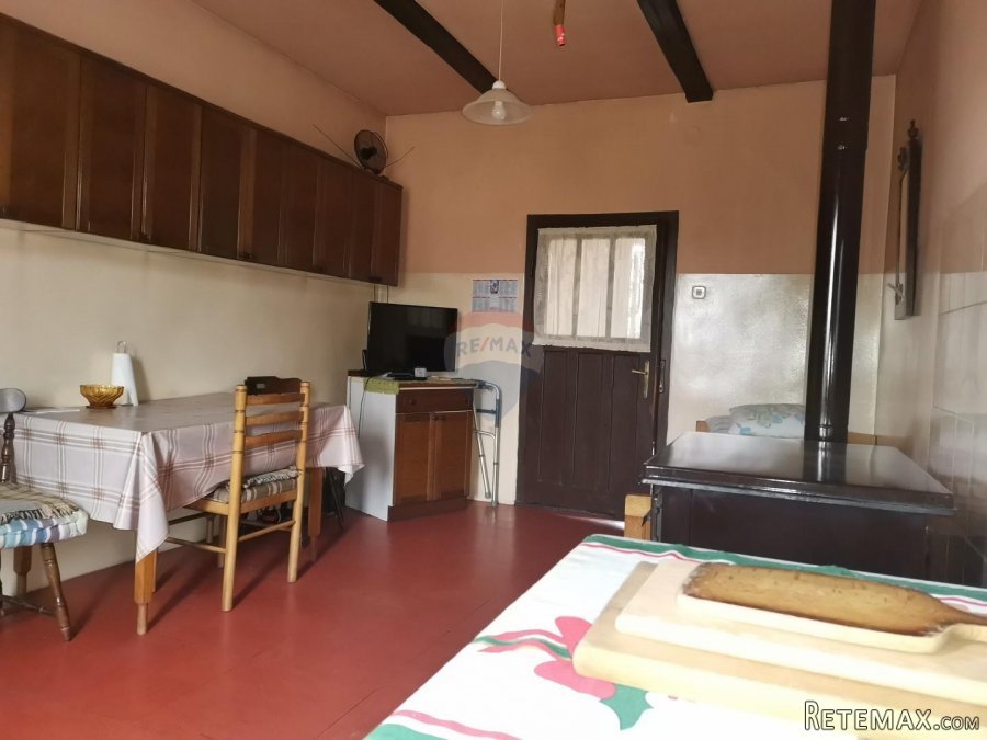 Rugvica, okolica, autohtona obiteljska kuća, gospodarski obj - 8