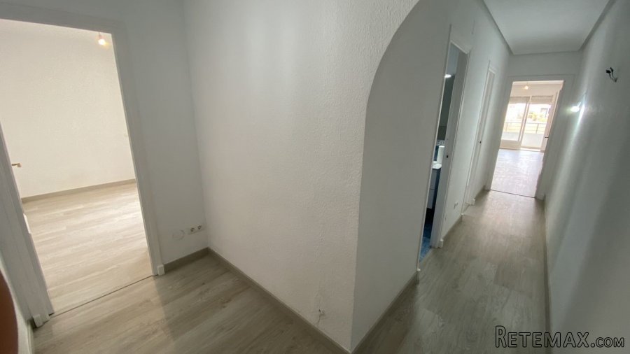Nice semi renovated flat of 88,90 m2 in the centre of.. - 2