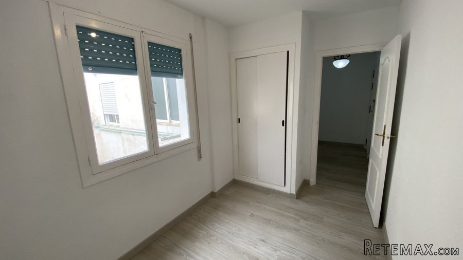 Nice semi renovated flat of 88,90 m2 in the centre of.. - 4