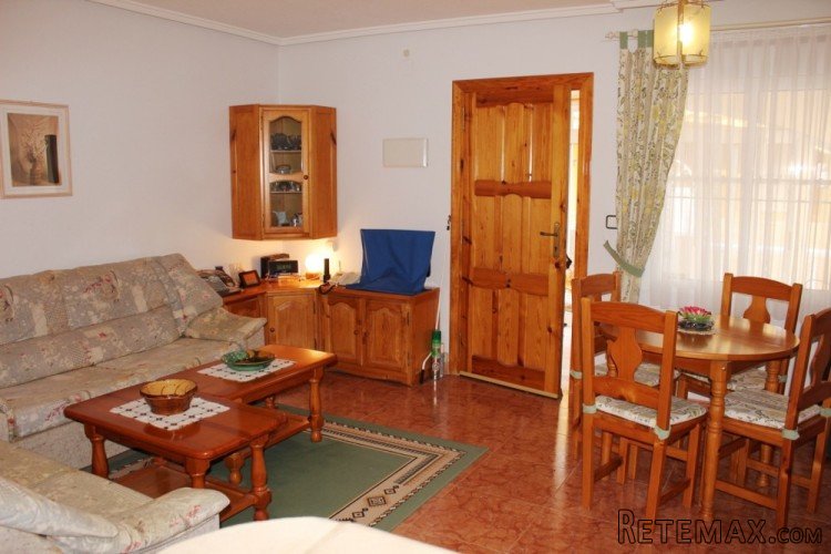 A SUPERB west facing, 2 bedroom, 1 bathroom 54m2 Townhouse.. - 2