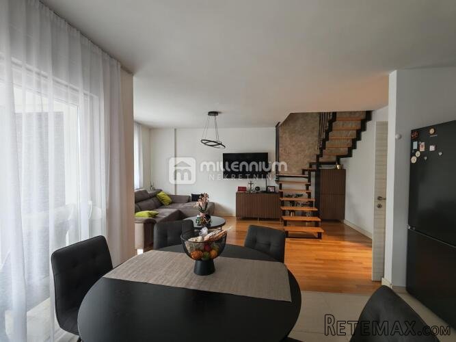 Viškovo, 144.10m2, prekrasan 5s+db s terasom i pogledom
