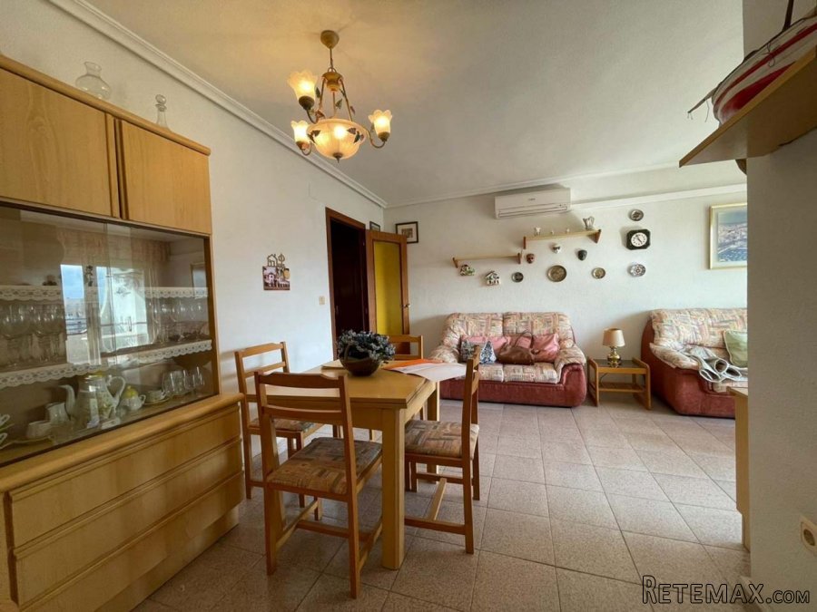 La vivienda es una última planta y se encuentra en una.. - 4