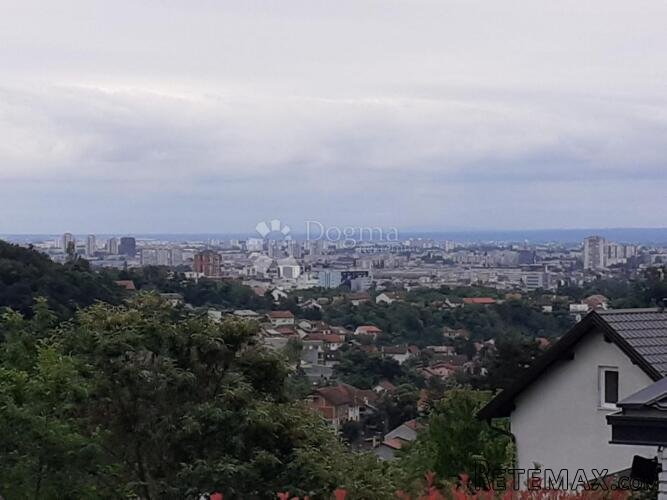 Prodaje se parcela sa pogledom