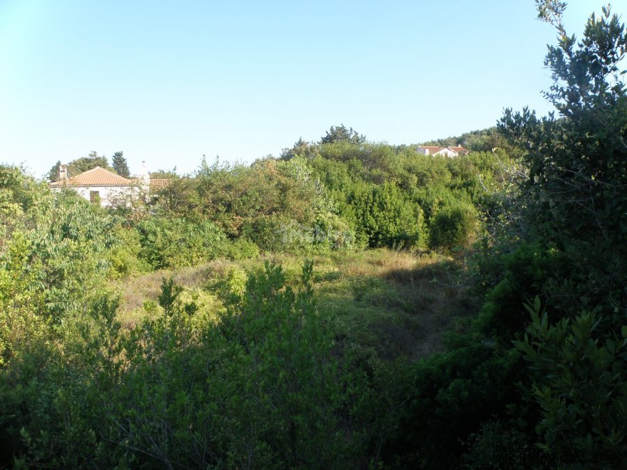 Građevinsko zemljište za vilu ili više stambenih objekata