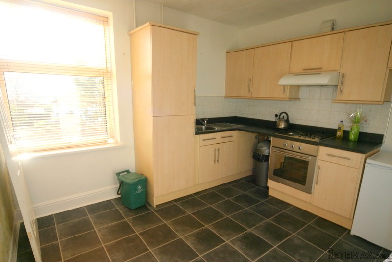87 Alexander Road - Gorseinon SA4 4NU 3.. - 2