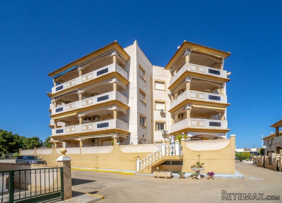 Precioso apartamento con vistas al mar ubicado en un..
