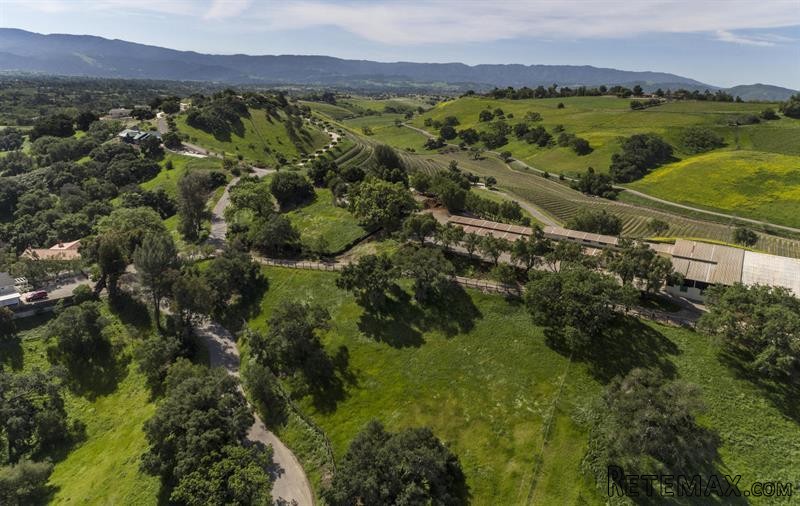4 bedroom House For Sale: 1 Ballard Cyn - 2