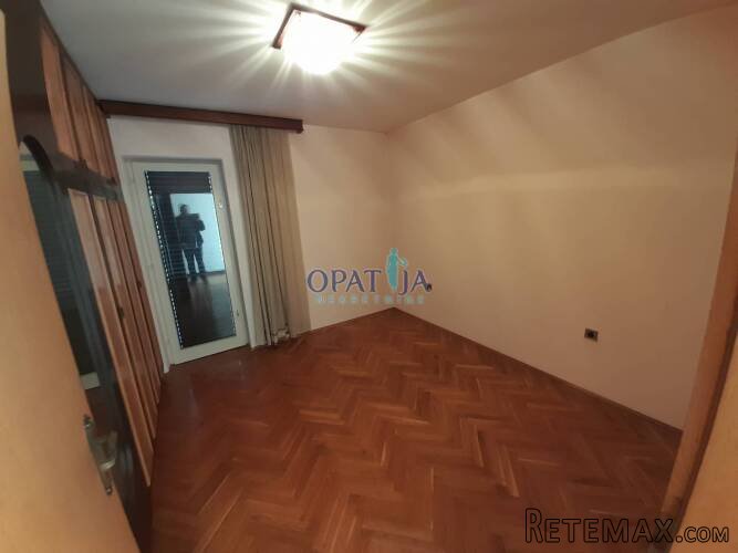 Opatija samostojeća kuća 300 m2 pogledom na more - 4