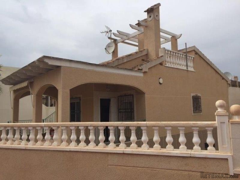 2 Bedrooms - Villa - Alicante - For Sale