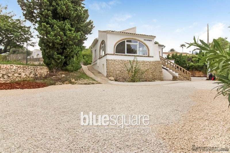 Lovely refurbished 3 Bedroom Villa - 2