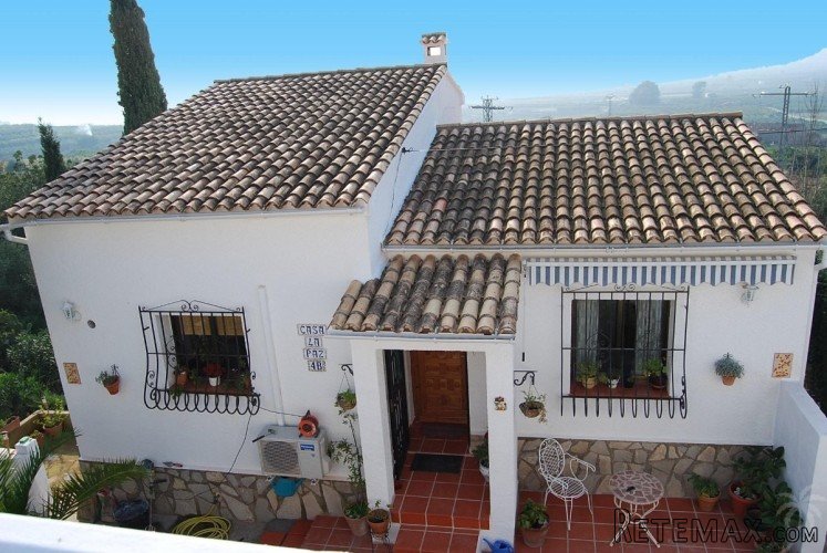 Lovely villa with fabulous views of the valley within.. - 2