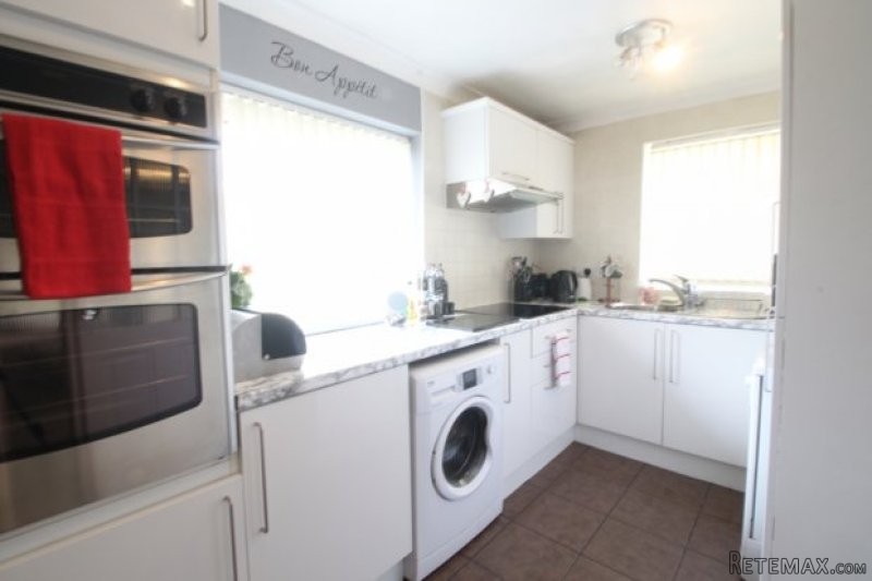 2 bedroom, Flat house for sale - 2