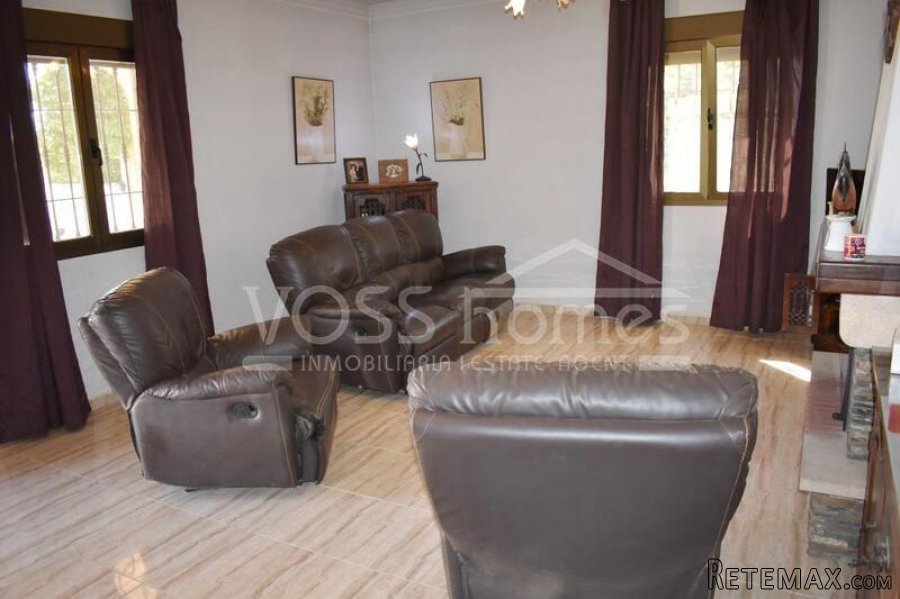A truly impressive property with a 3 bed, 2 bath villa of.. - 13