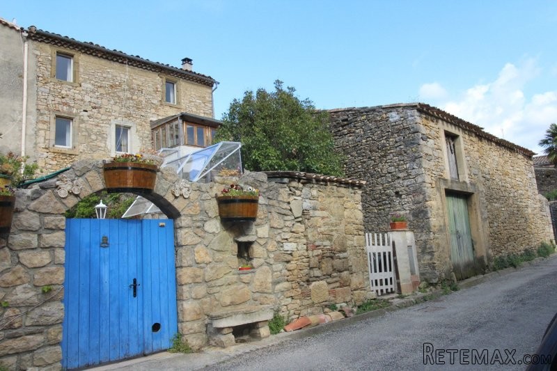 4 Bedrooms - Villa -..