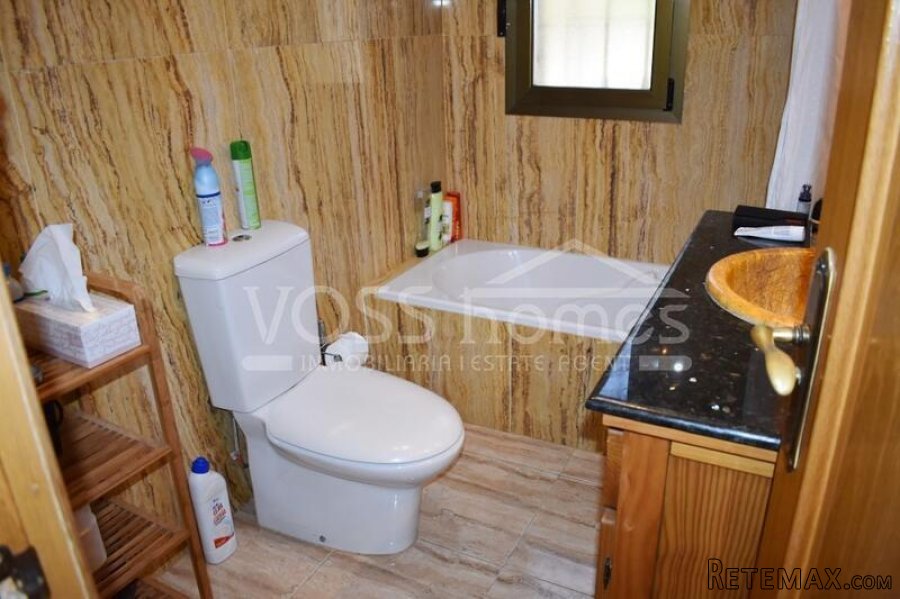 A truly impressive property with a 3 bed, 2 bath villa of.. - 16