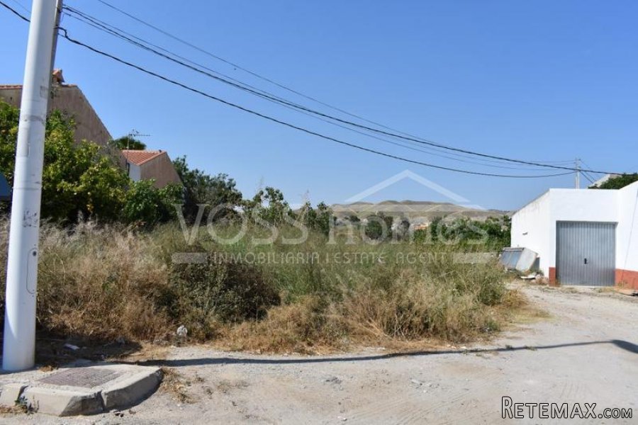 Great buisness option, a total of 2325m2 URBAN land located.. - 16