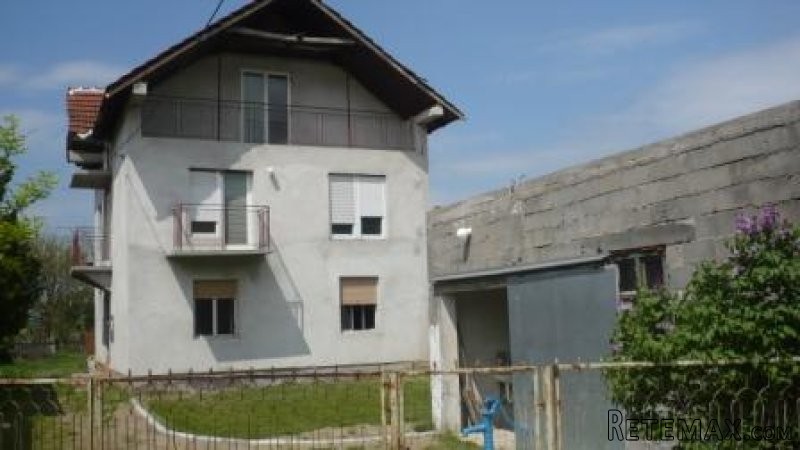 Prodajem kuću u Malošištu