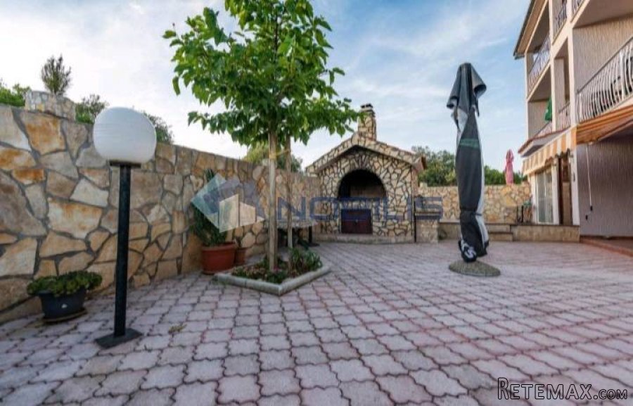 Vinišče, Trogir, kuća 470 m2 sa 6 apartmana - 6