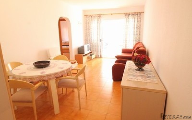 Well located 2 bedroom apartment in..