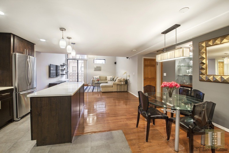 3 bedroom Apartment For Sale: 215 EAST..