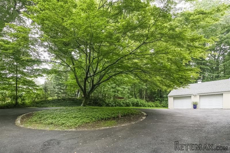 3 bedroom House For Sale: 745 Lake.. - 2