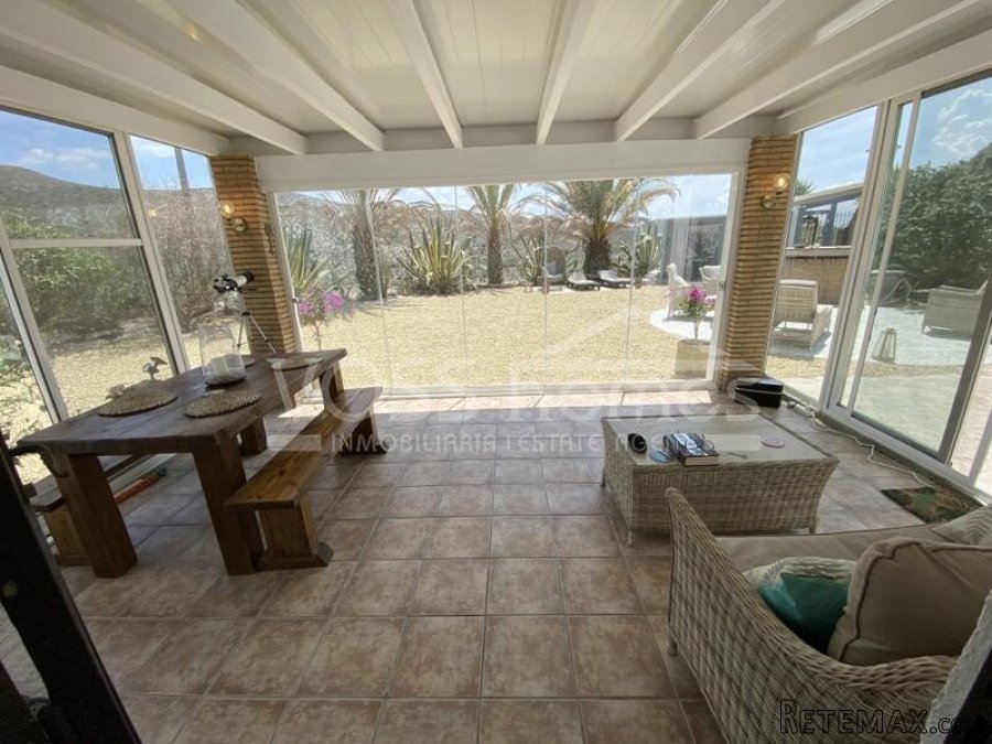 NEW & EXCLUSIVE LISTING TO VOSS HOMES - A beautifully.. - 18