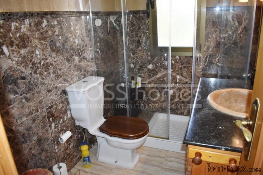 A truly impressive property with a 3 bed, 2 bath villa of.. - 19