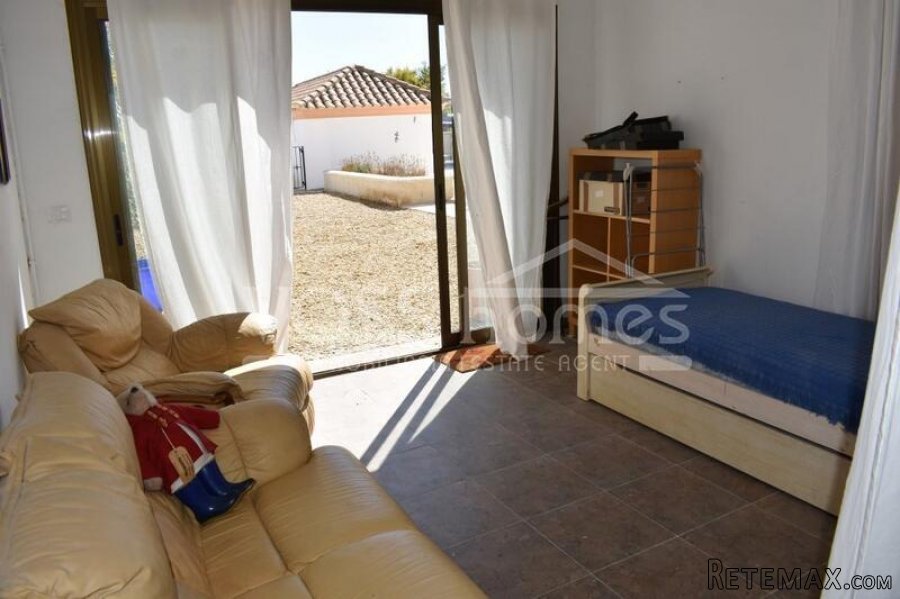 A truly impressive property with a 3 bed, 2 bath villa of.. - 20