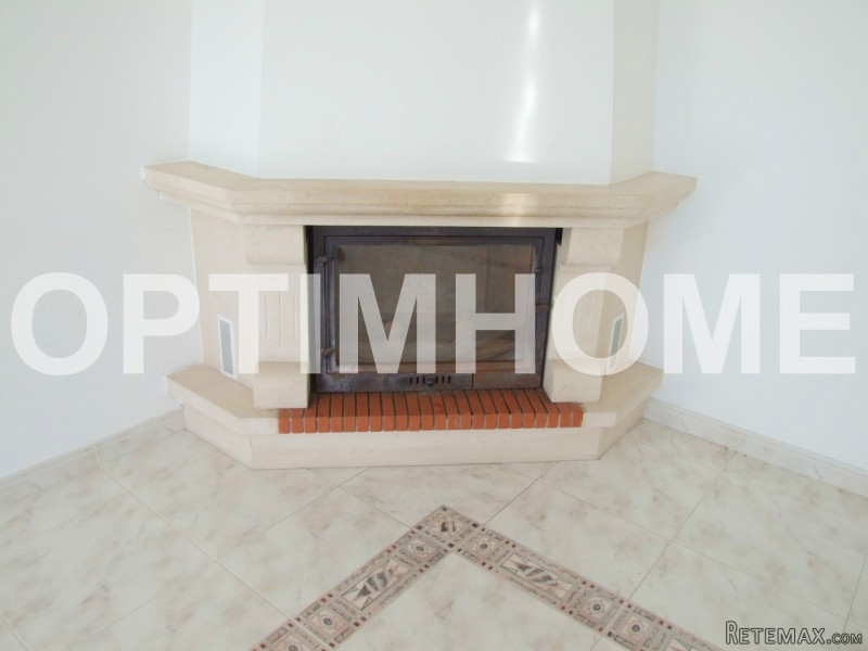 3 Bedrooms Flat For Sale - Santarem