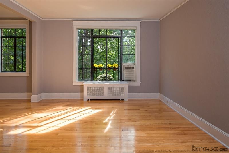 2 bedroom Commercial Property For Sale:.. - 2