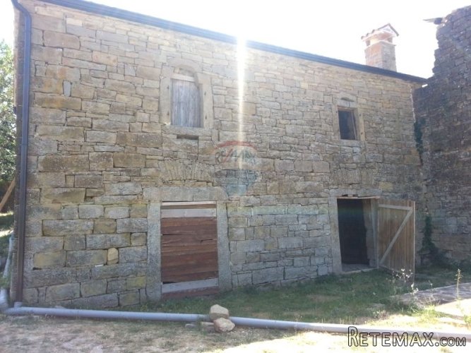 Buje, Kućibreg - kamena kuća za obnovu - 3