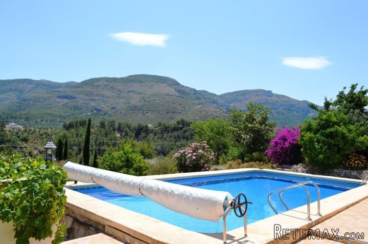 Front line detached villa with stunning south facing views.. - 2