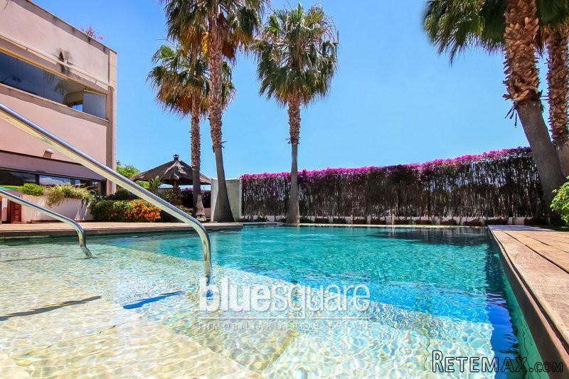 Exceptional 4-bedroom ground floor..