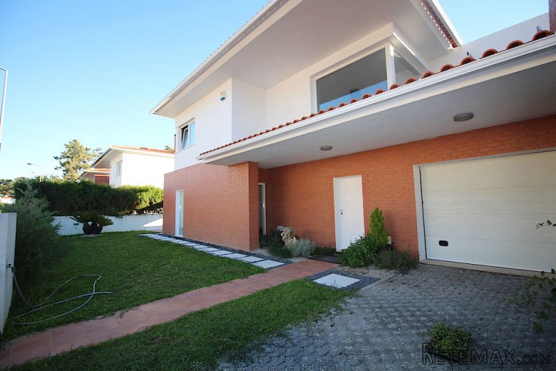 Semi-detached house T4
