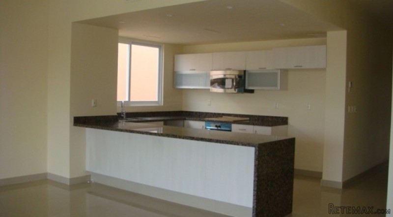 MARINA DOLCE CONDOMINIUM IN PUERTO..