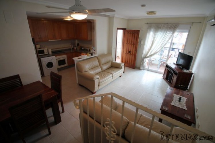 Nicely presented penthouse apartment located in the quaint.. - 2