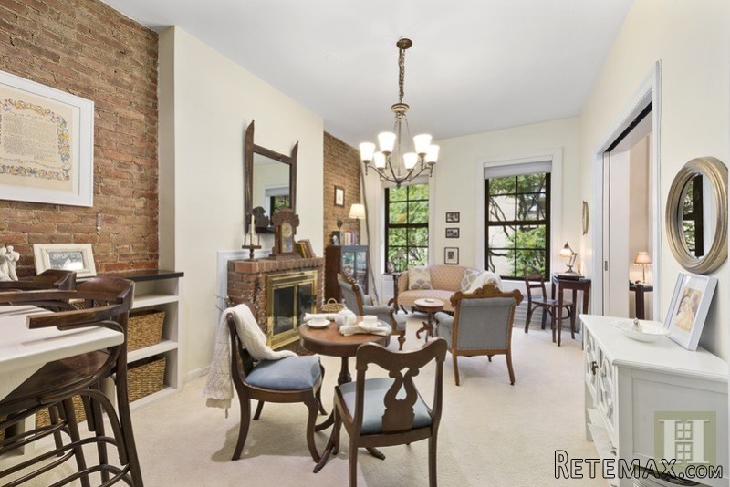 2 bedroom Apartment For Sale: 146 WEST..