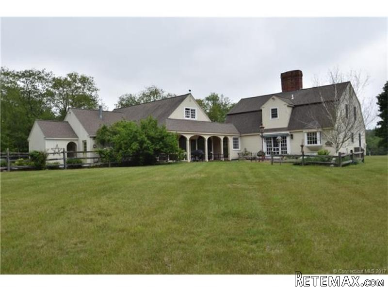 3 Bedrooms - Colonial - CT - For Sale - 2