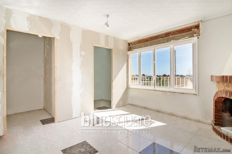 Villa in need of renovation in Gran.. - 2
