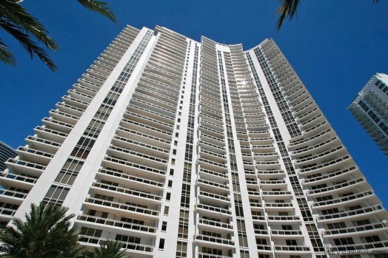 2 bedroom Flat For Sale: 901 BRICKELL.. - 2