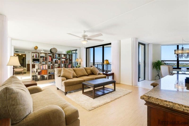 2 bedroom Residence For Sale: Singer.. - 2
