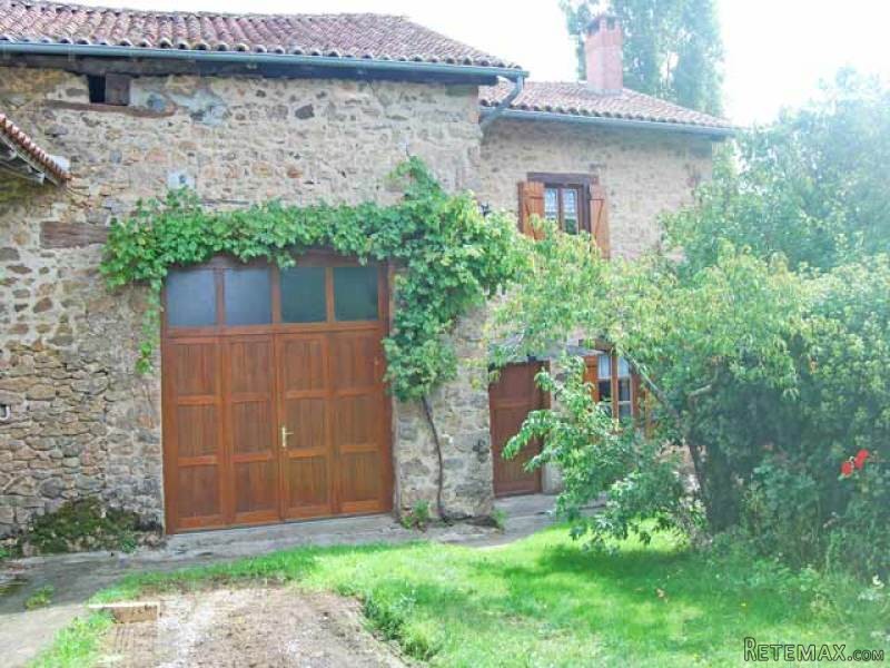 Country Cottage In The Limousin With 3..