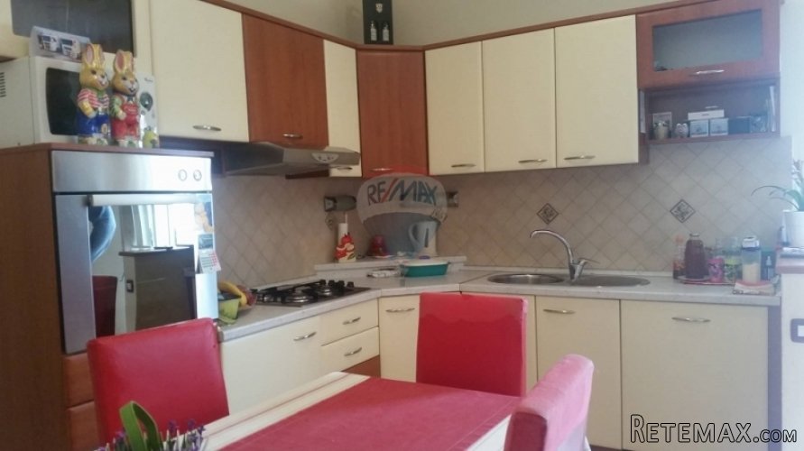 KUĆA SA ČETIRI STANA U BLIZINI DUGE UVALE! - 3
