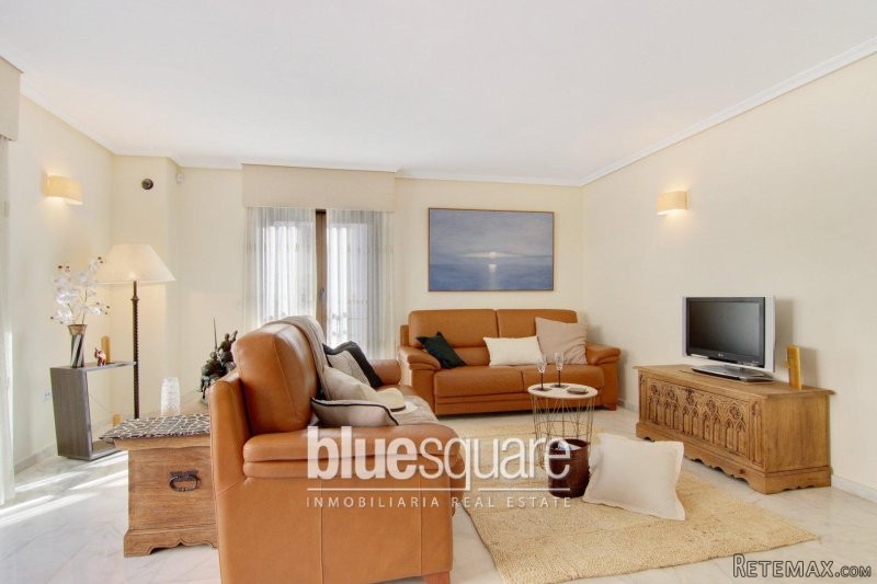 Superb Modern Luxury 3 Bed bright..